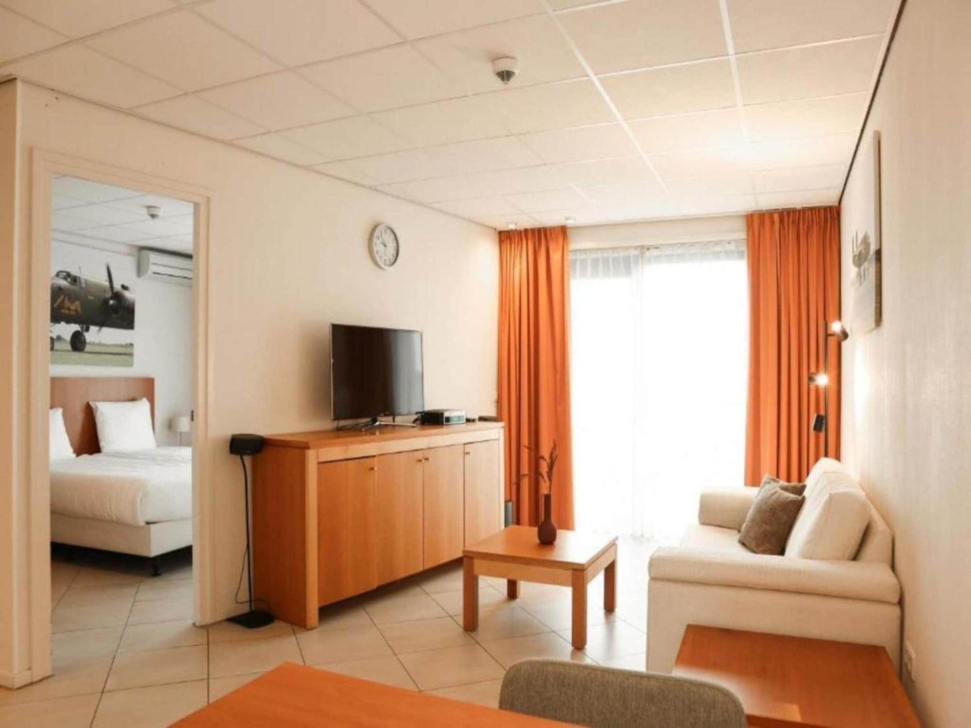 Pleasant Studio Apartment De Cocksdorp  Exterior foto