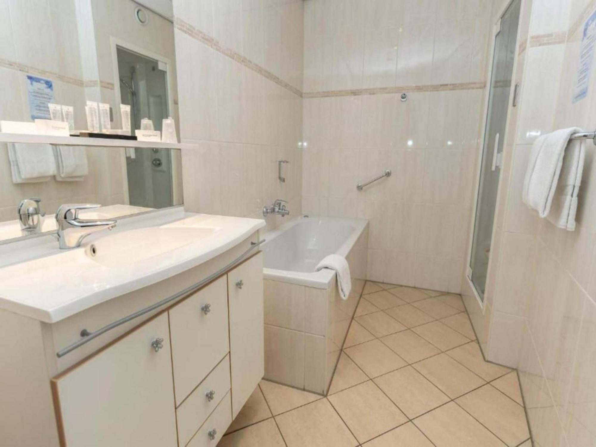Pleasant Studio Apartment De Cocksdorp  Exterior foto